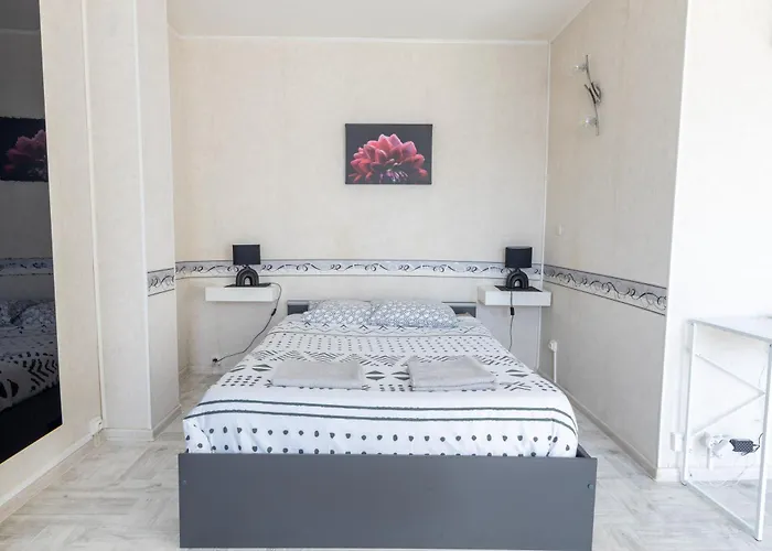 Proche Gare Avec Parking * Parthenay